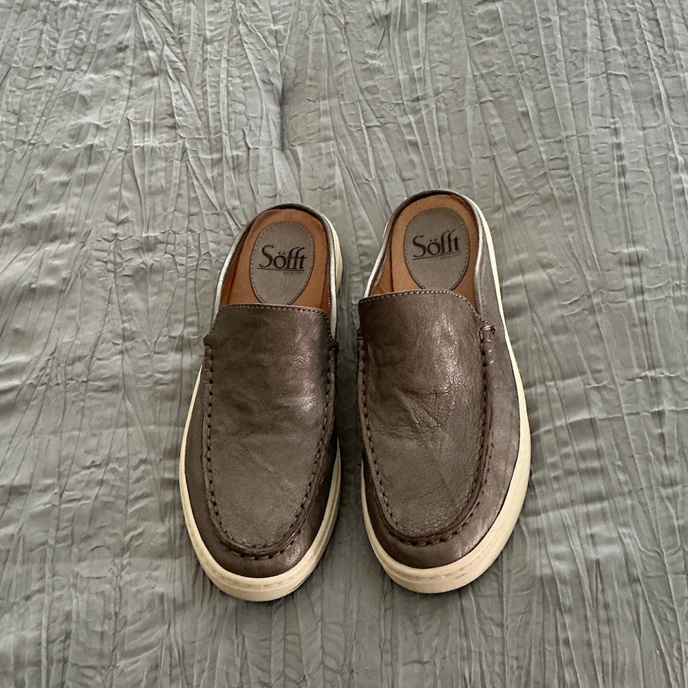 Sofft Bronze  Slides for women